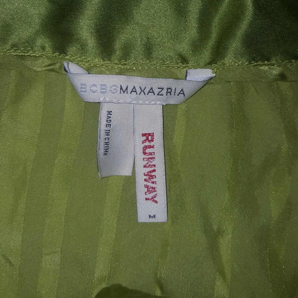 Green top - Picture 3 of 3